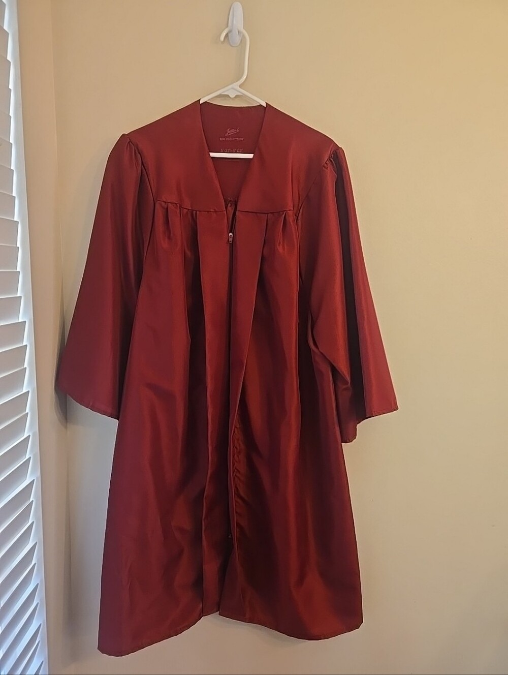 Jostens Graduation Maroon Cap And Gown Set, Size 5'1 to 5'3 Gown, Unisex